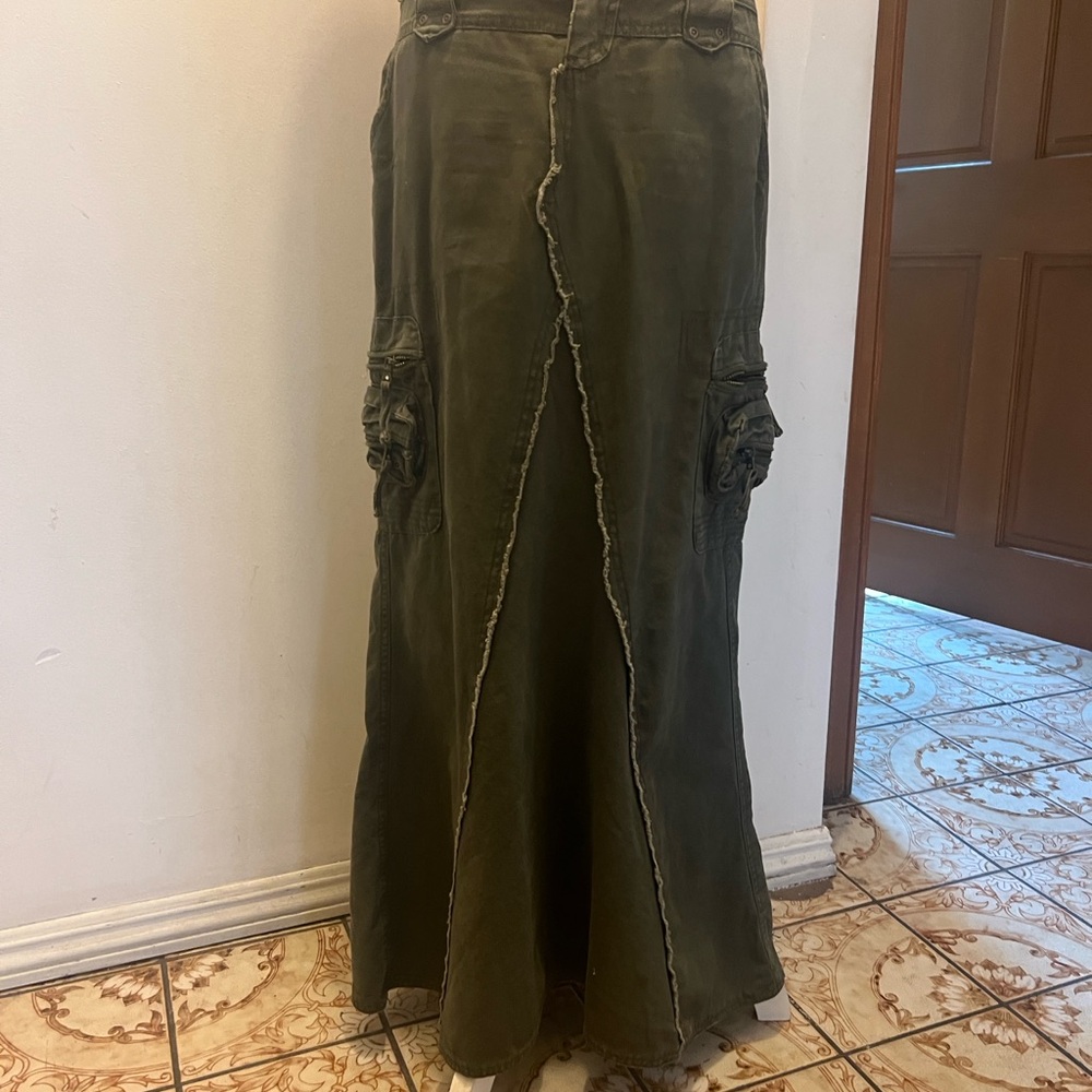 Khaki green maxi skirt vintage style